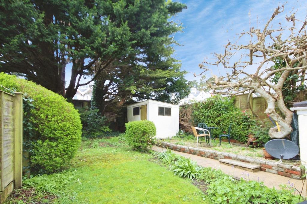 50 Alumhurst Road, ALUM CHINE, BH4 1 bed apartment for sale £200,000