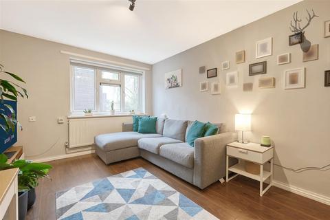 24 Farthings Close, London, E4 6JG