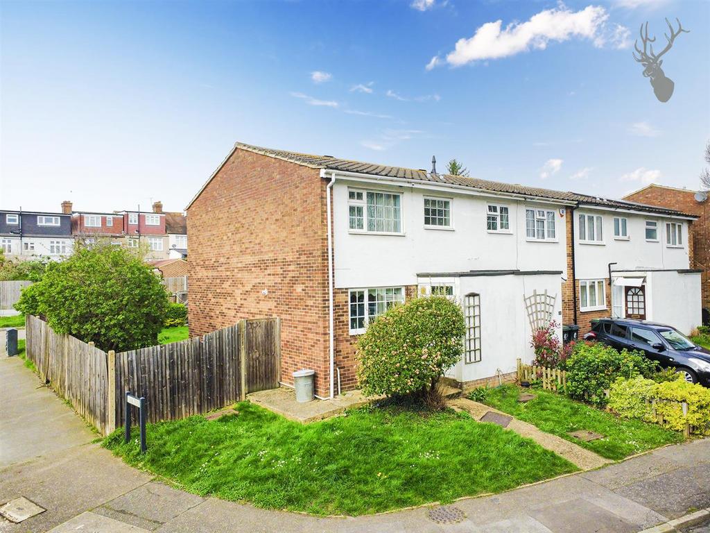 Hornbeam Close, Buckhurst Hill IG9 2 bed end of terrace house for sale ...