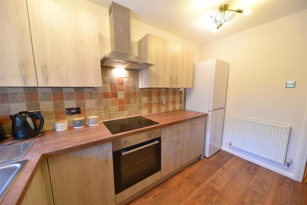 Kitchen3.JPG
