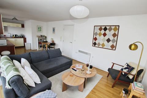 2 bedroom flat for sale, The Grainger, Gateshead, NE8