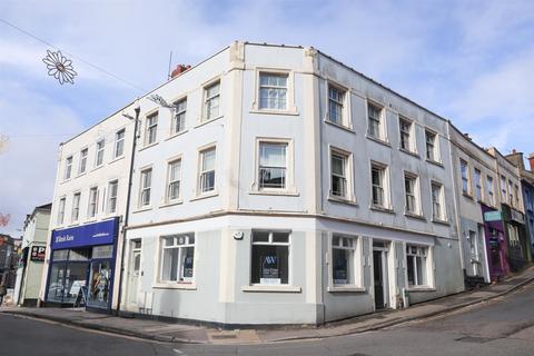 Property to rent, The Triangle, Clevedon BS21