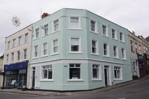 Property to rent, The Triangle, Clevedon BS21