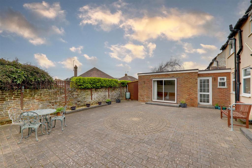 Ophir Road, Worthing BN11 4 bed detached house for sale £650,000