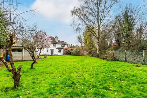 33 Horsley Close, Epsom, KT19 8HB