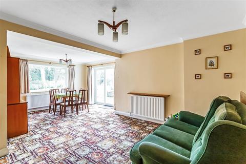 33 Horsley Close, Epsom, KT19 8HB