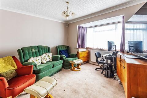 33 Horsley Close, Epsom, KT19 8HB