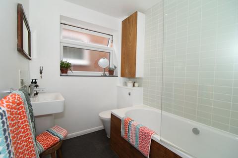 27c Kechill Gardens, Bromley, BR2 7NG
