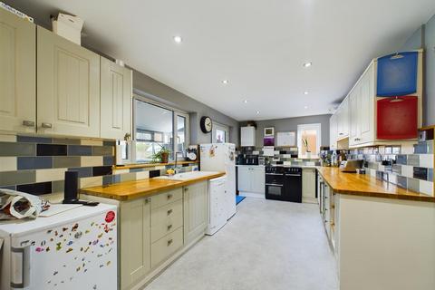 4 bedroom detached house for sale, Aysgarth Rise, Bridlington