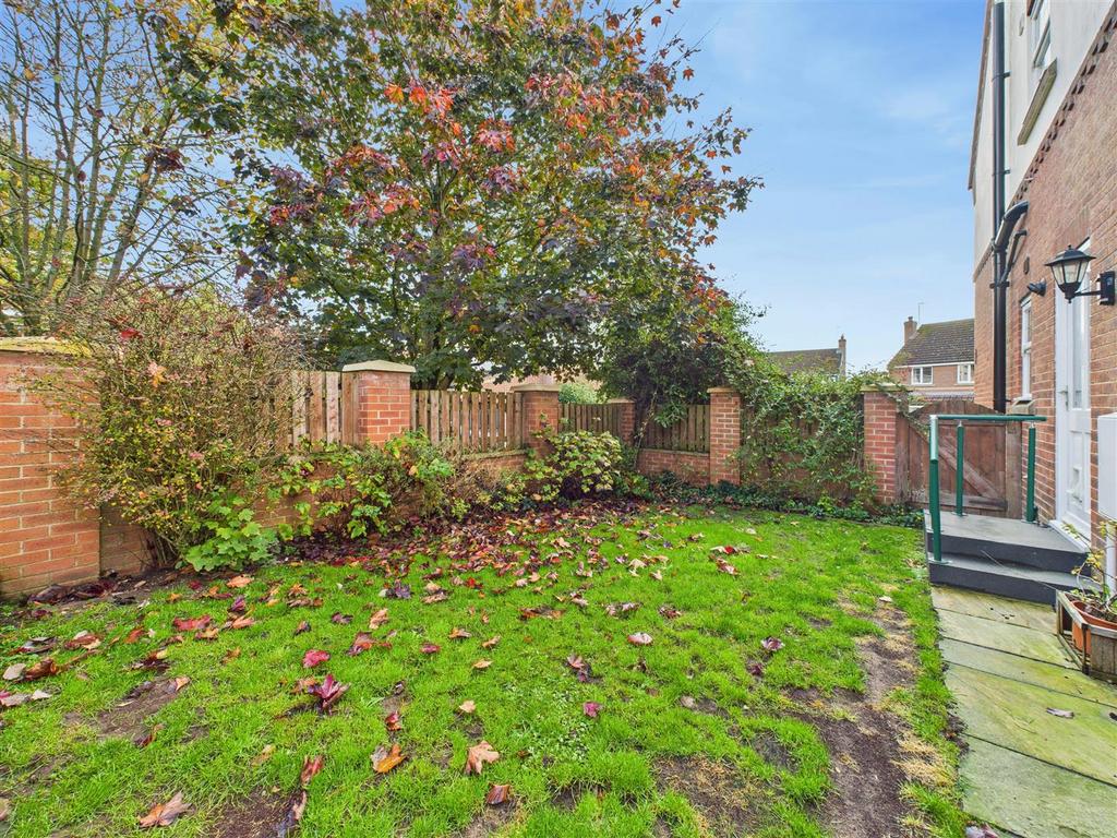 CAM03303 G0-PR0241-STILL018.jpg