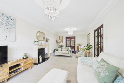 undefined, The Stray, South Cave