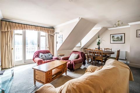 3 bedroom flat for sale, Horsham Road, Dorking, Surrey, RH4