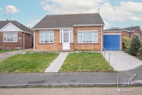 2 bedroom bungalow for sale, Haven Close, Istead Rise, Gravesend