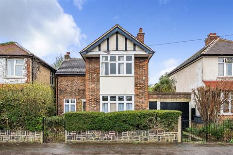 3 bedroom detached house for sale, Thornhill Avenue, Surbiton