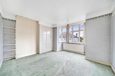 19 Thornhill Avenue, Surbiton, KT6 7SS