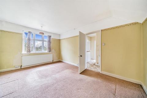 19 Thornhill Avenue, Surbiton, KT6 7SS
