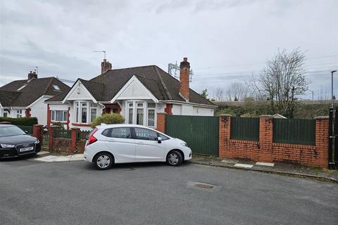 2 bedroom detached bungalow for sale, Fairfield Close, Victoria Park, Cardiff