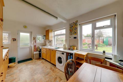 4 bedroom semi-detached house for sale, Charmandean Road, Broadwater, Worthing