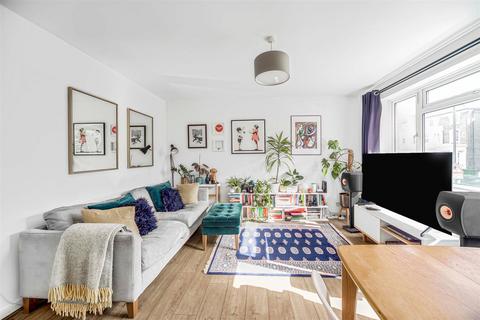 2 bedroom flat for sale, Tollington Park, Finsbury Park