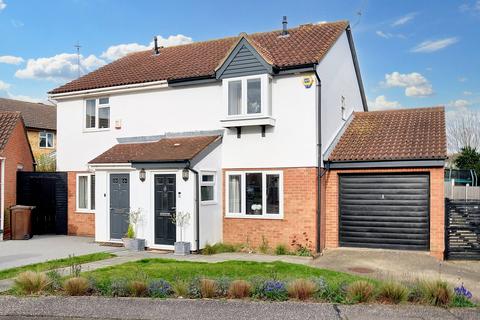 3 bedroom semi-detached house for sale, Burgess Field, Chelmsford CM2