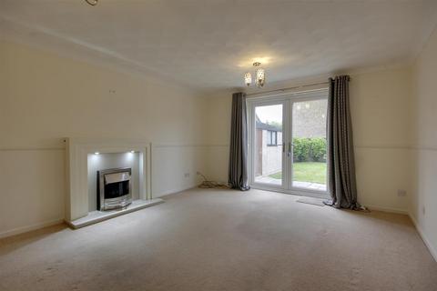 2 bedroom detached bungalow for sale, Oak Drive, Newport