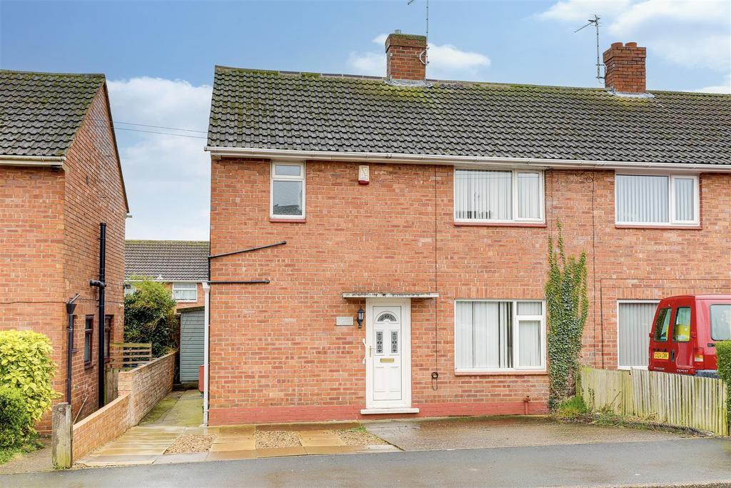 Beck Avenue, Calverton NG14 3 bed semi-detached house - £190,000