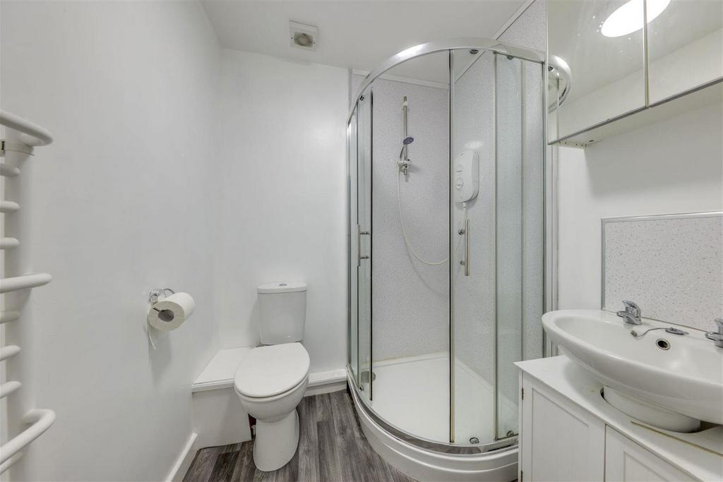 Example En Suite