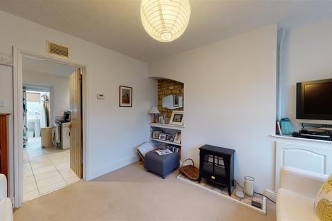 2 bedroom terraced house to rent, Empingham Road, Stamford