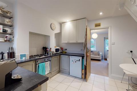 2 bedroom terraced house to rent, Empingham Road, Stamford