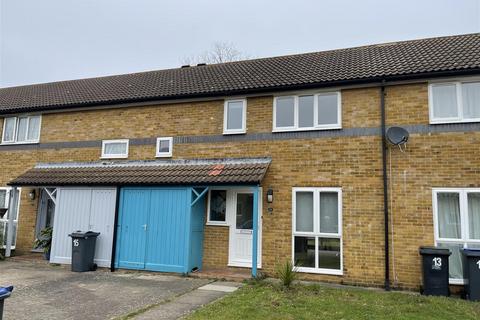 3 bedroom terraced house to rent, Sevastopol Place, Canterbury CT1