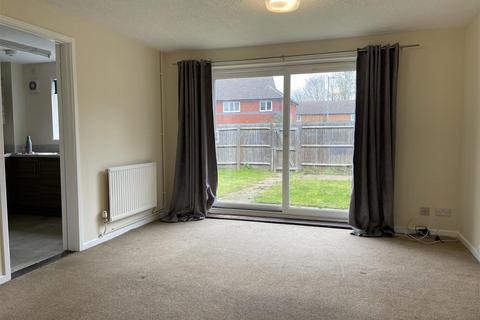 3 bedroom terraced house to rent, Sevastopol Place, Canterbury CT1