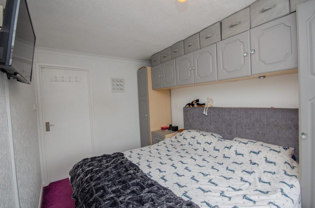 Bedroom one pic 2.jpg