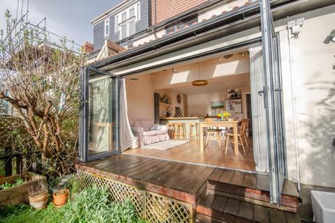 7 Johnsons Road, Bristol, BS5 9AT