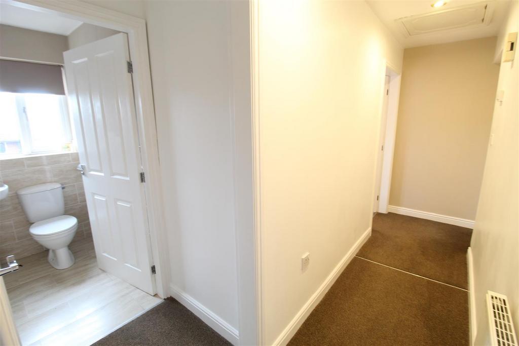 Higham Common Road, Higham, Barnsley S75 1PQ 1 bed flat £550 pcm (£
