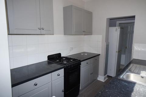 2 bedroom terraced house to rent, Bellhouse Road, Shiregreen, Sheffield, S5 6HT