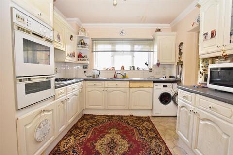 4 bedroom detached house for sale, The Chase, South Woodham Ferrers