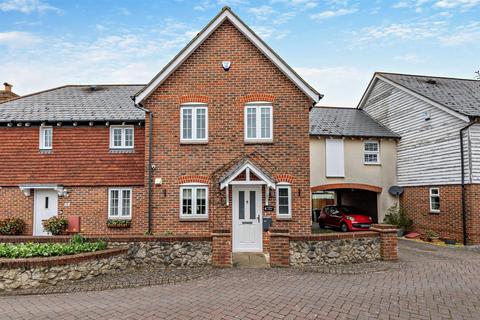 4 bedroom terraced house for sale, Willow Close, Harrietsham, Maidstone
