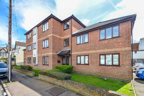2 bedroom flat for sale, Queens Court, Queens Avenue, Leigh-On-Sea SS9