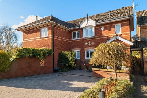1 Ashbourne Mews, Macclesfield, SK10 3RR