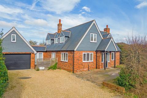 4 bedroom detached house for sale, Aspenden, Nr. Buntingford: Annexe Potential