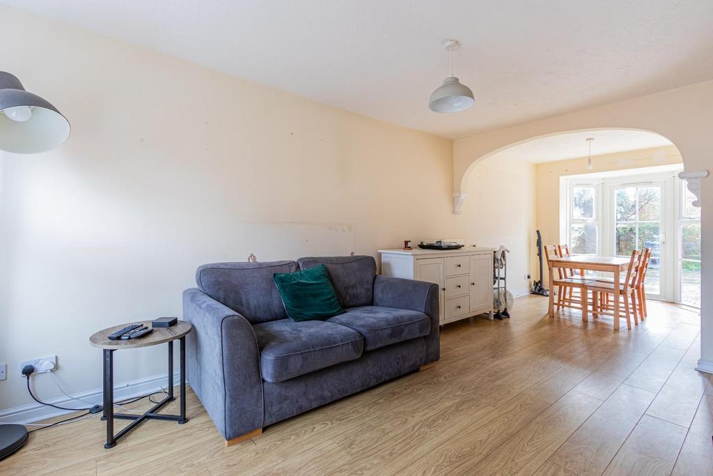 Greenacre Drive 31-20.jpg