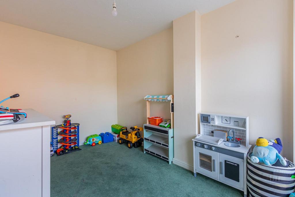 Greenacre Drive 31-11.jpg