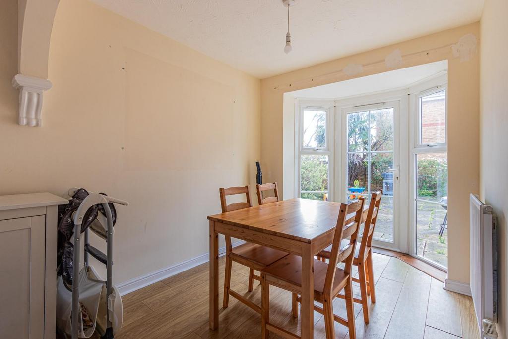 Greenacre Drive 31-21.jpg