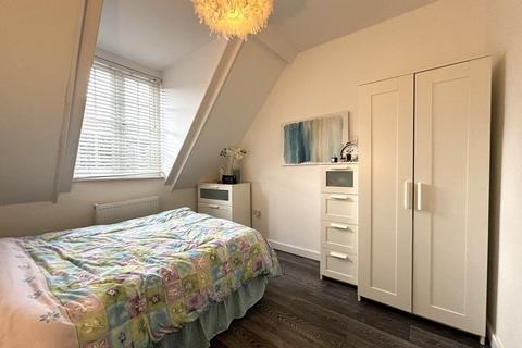 1 bedroom apartment to rent, Flat 8, 21 Priestgate, Peterborough PE1 1JL