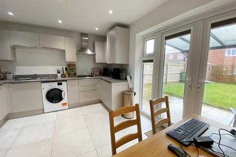 3 bedroom townhouse for sale, 8 Rumsey Close, Shrewsbury, SY3 8FJ