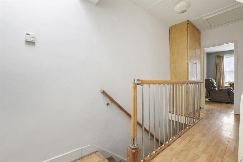 06-ccec GCWT - FFF 37 Earlsmead Road - Hall 2 -Orig