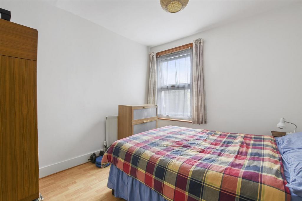 02-db01 GCWT - FFF 37 Earlsmead Road - Bedroom -Ori