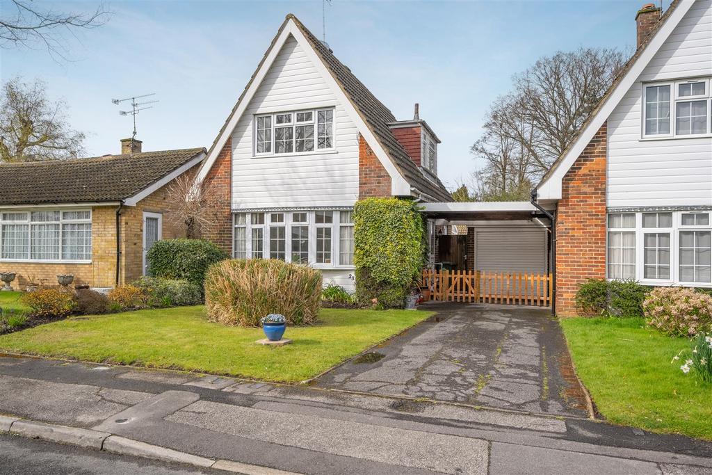 Audley Way, Ascot 2 bed link detached house for sale £500,000