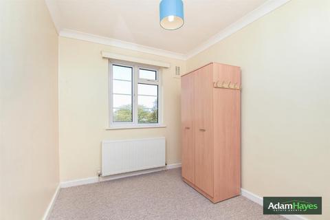 2 bedroom apartment to rent, Beech Lawns, North Finchley N12