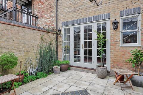Flat A, The Old Stables John Street, Cambridge, CB1 1DT